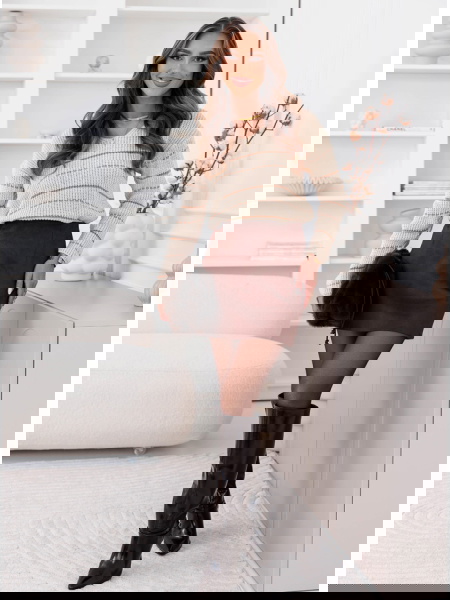 Beżowy sweter w paski Rilliaa 2