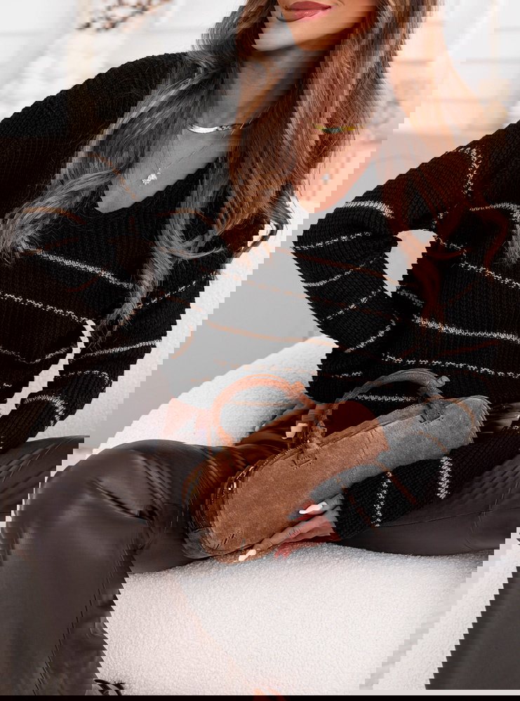 Czarny sweter w paski Rilliaa