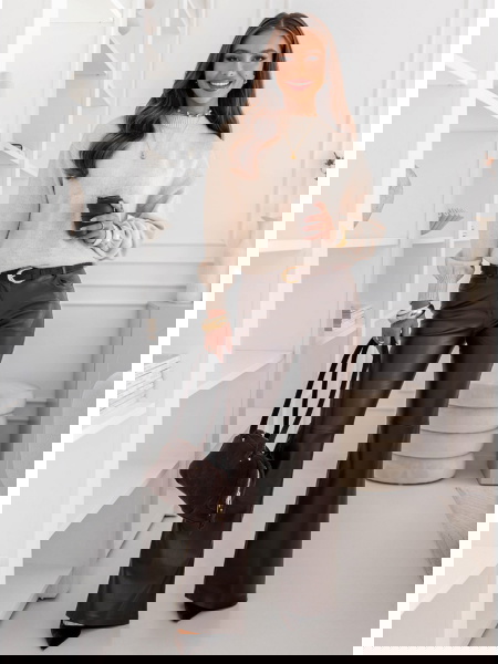 Beżowy sweter oversize... 2