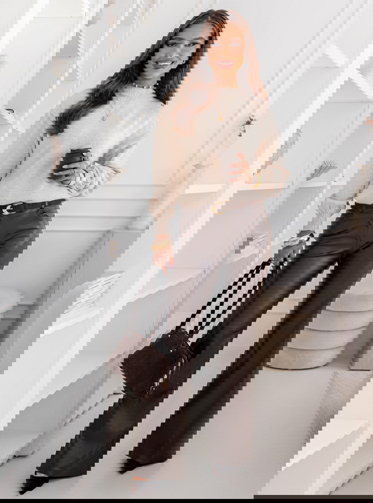 Beżowy sweter oversize Mereaina