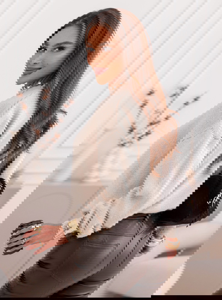 Beżowy sweter oversize Mereaina