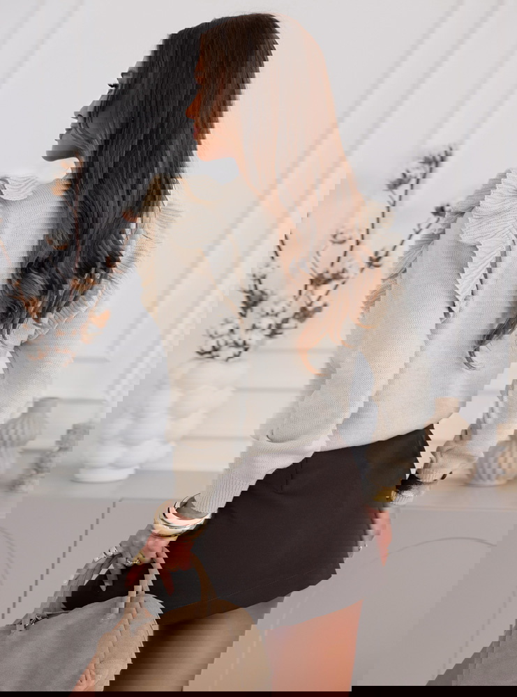 Beżowy sweter z falbankami Chalonn