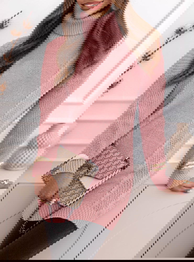 Pudrowy sweter z golfem Evilou