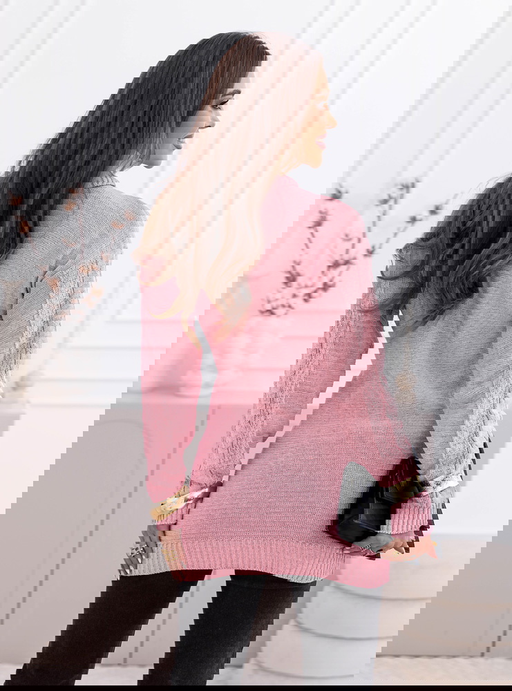 Pudrowy długi sweter z golfem Mirate