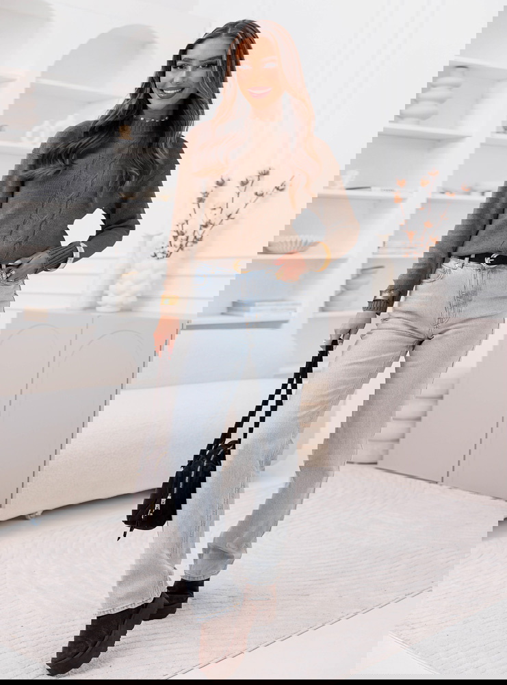 Czekoladowy sweter z warkoczykowym...