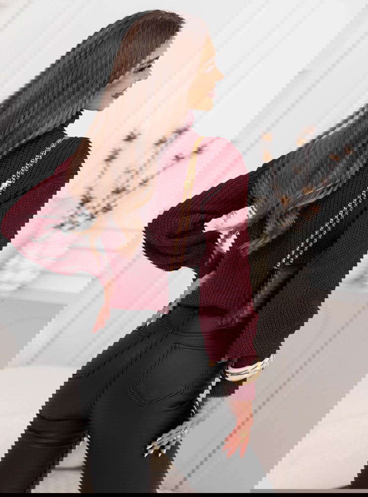 Bordowy sweter z golfem Debroah