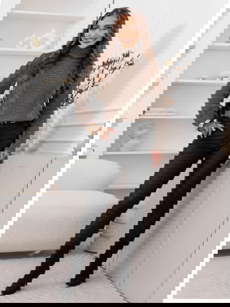 Czekoladowy sweter z golfem... 2