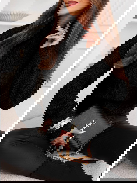 Czarny sweter z golfem Debroah