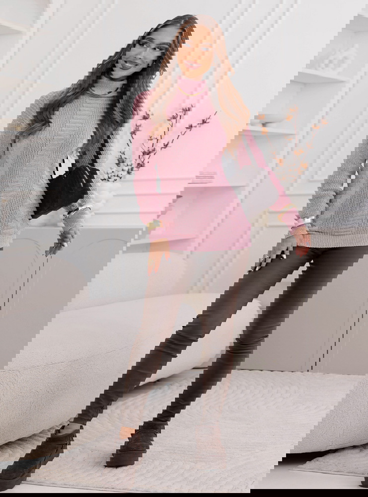 Pudrowy sweter z golfem Debroah