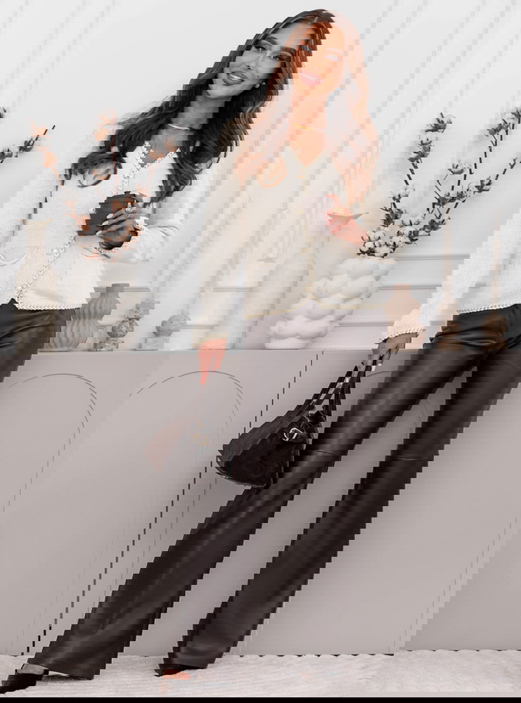 Sweter zapinany na guziki Latwina - ecru