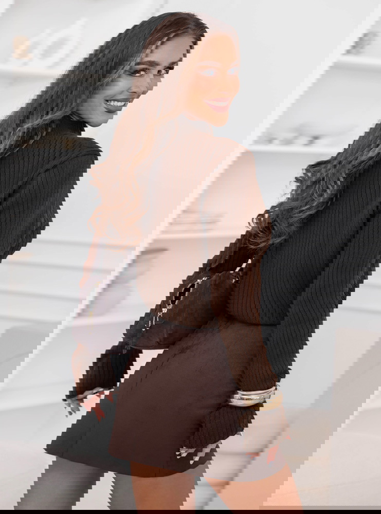 Czekoladowy sweter z guzikami Emestina