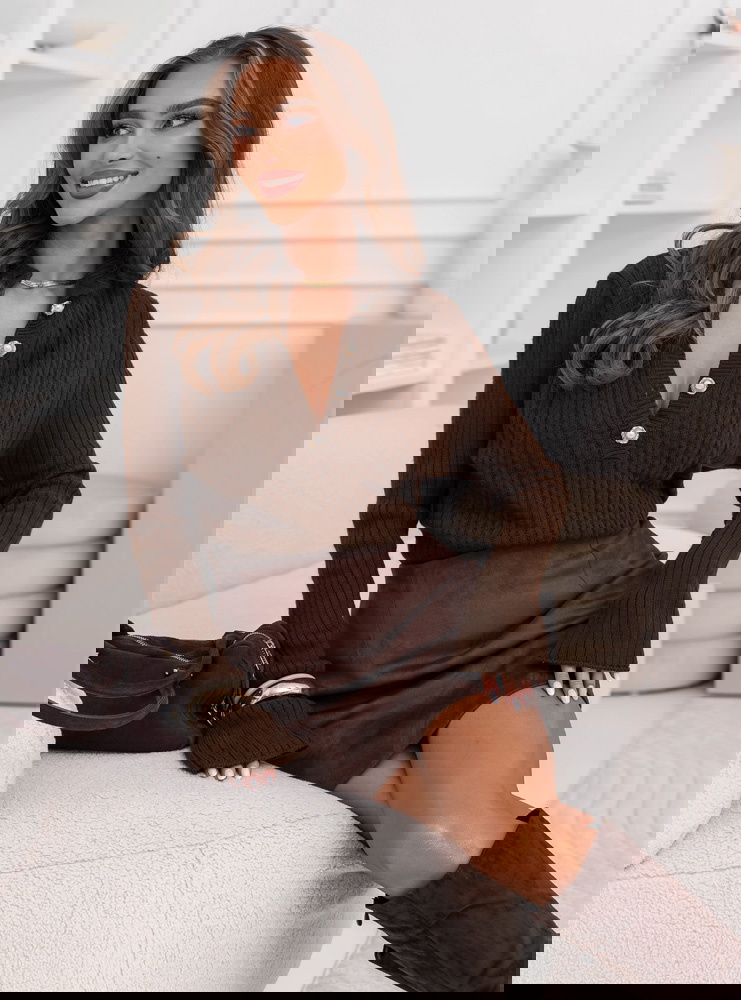 Czekoladowy sweter z guzikami Emestina