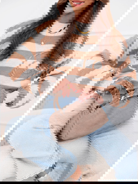 Beżowy sweter w paski Dukinea