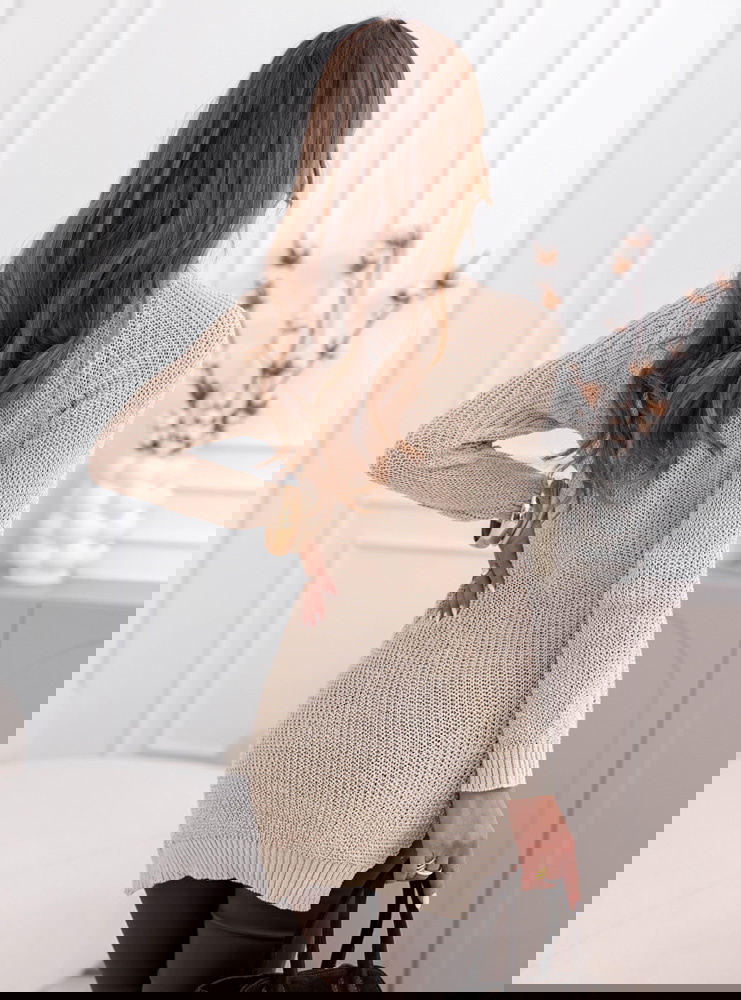 Beżowy sweter z rozcięciami Kolleen