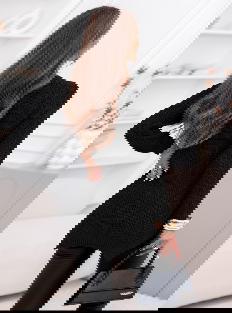 Czarny sweter z rozcięciami Kolleen