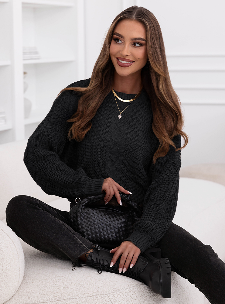 Czarny sweter z ozdobnym splotem Reze