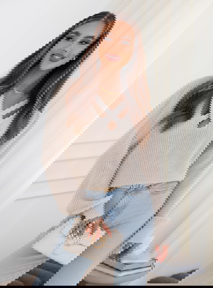 Beżowy sweter oversize Raeleen