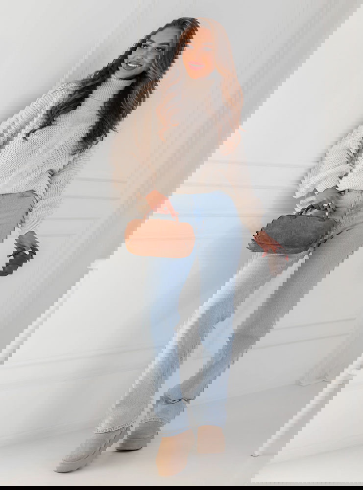 Sweter oversize z golfem Marym - ecru