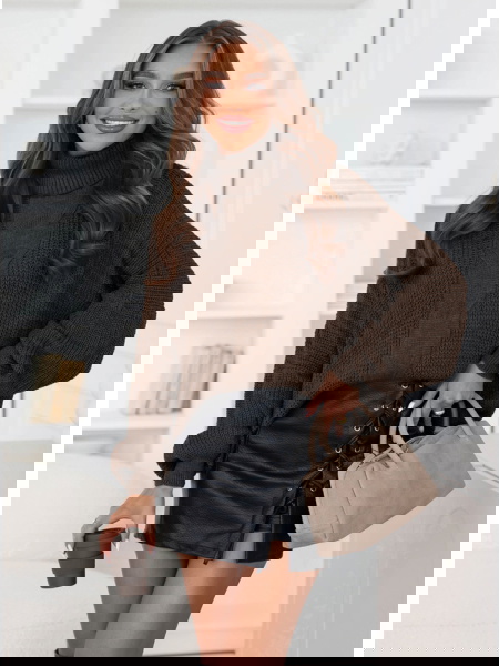 Czekoladowy sweter oversize...