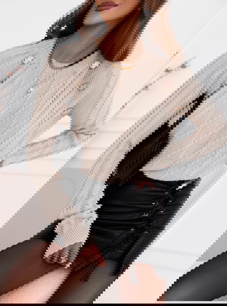 Beżowy sweter z ozdobnymi guzikami Rydia