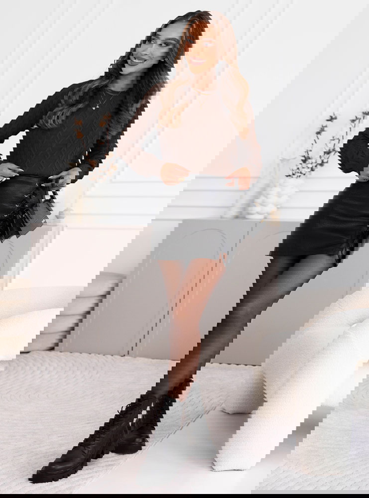 Czekoladowy sweter z ozdobnymi...