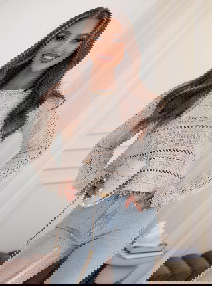 Beżowy sweter ażurowy Calandre