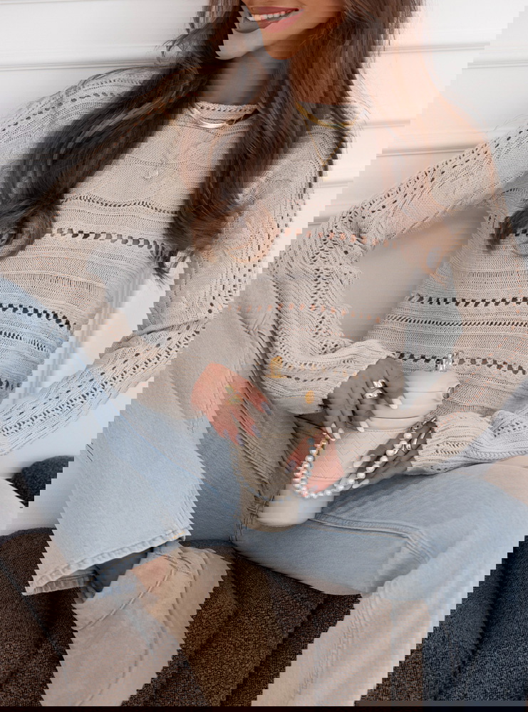 Beżowy sweter ażurowy Calandre