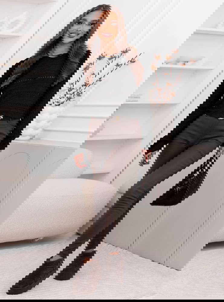 Czarny sweter ażurowy Calandre