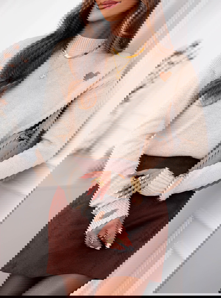 Beżowy sweter z serduszkami Mozelle