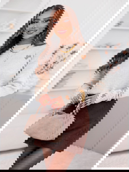 Beżowy sweter z serduszkami... 2