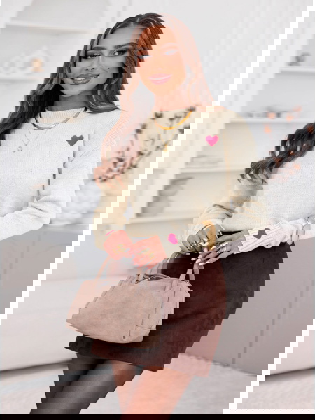 Sweter z serduszkami...