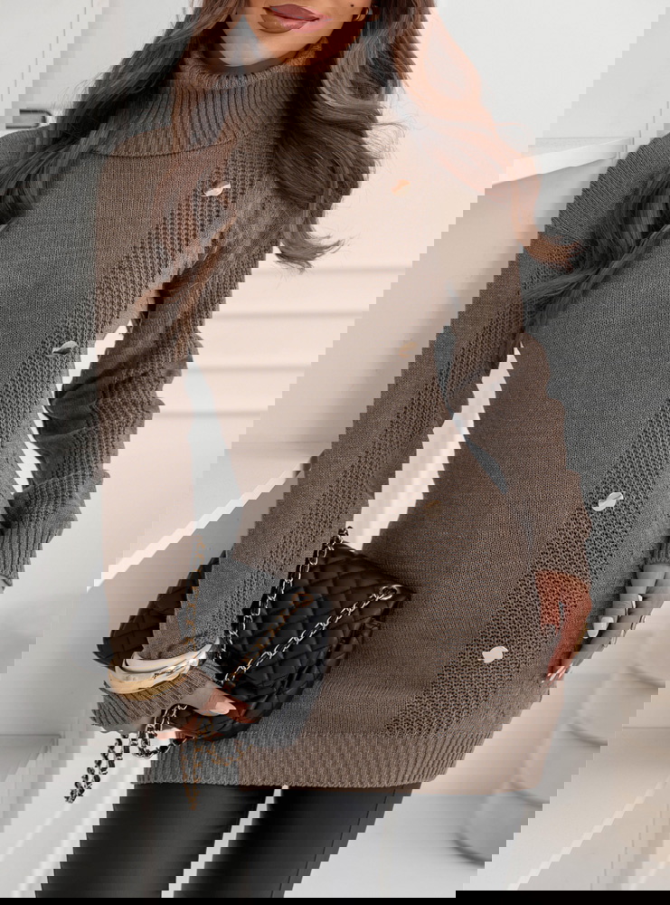 Czekoladowy sweter z ozdobnymi...