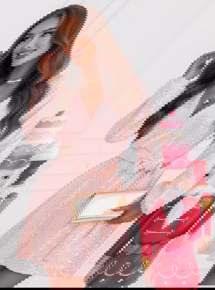 Pudrowa cekinowa świąteczna sukienka...