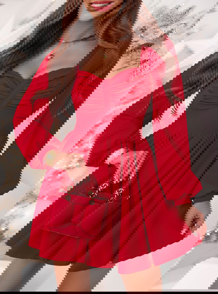 Malinowa rozkloszowana świąteczna...