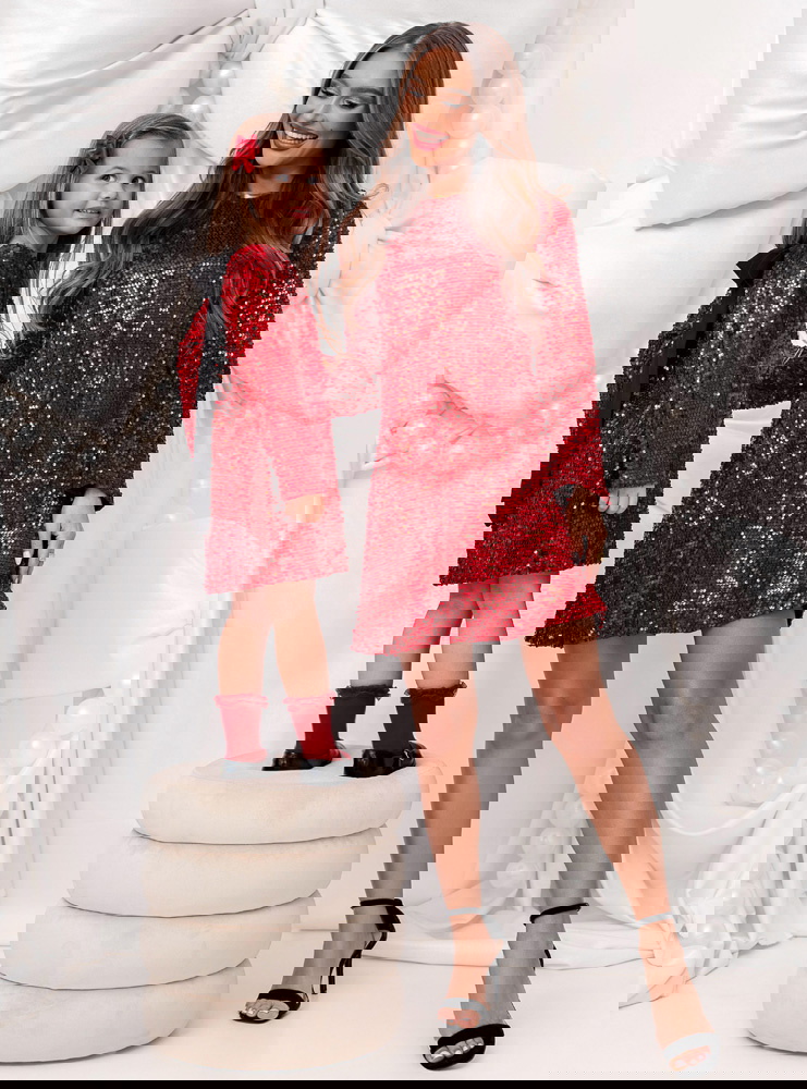 Malinowy zestaw cekinowych sukienek...