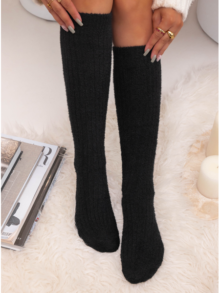 Czarne prążkowane...