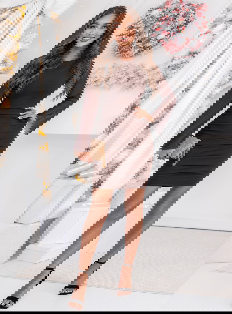 Czekoladowa dopasowana sukienka na...