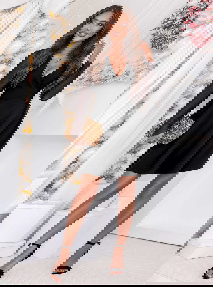 Czarna rozkloszowana świąteczna...