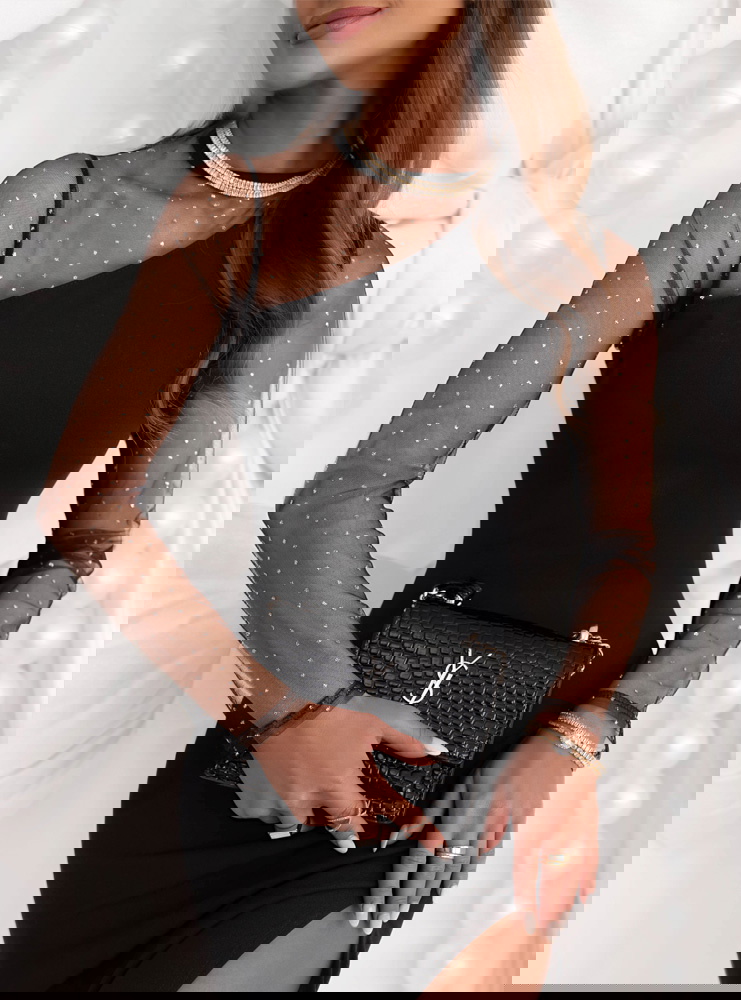 Czarna dopasowana sukienka świąteczna...