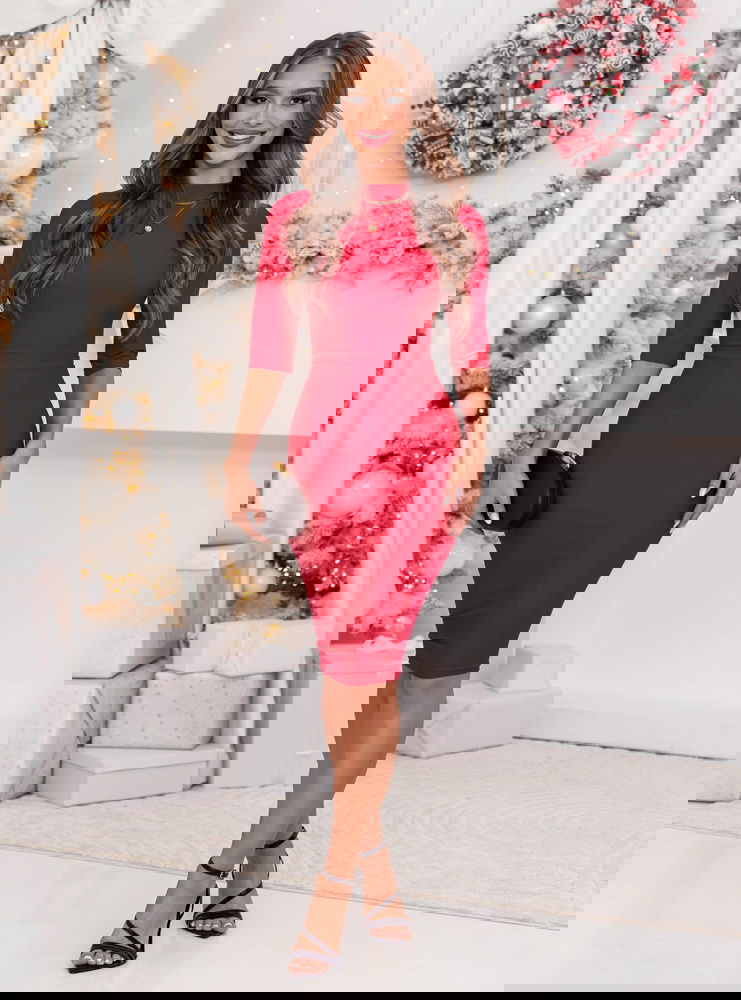 Malinowa dopasowana świąteczna...