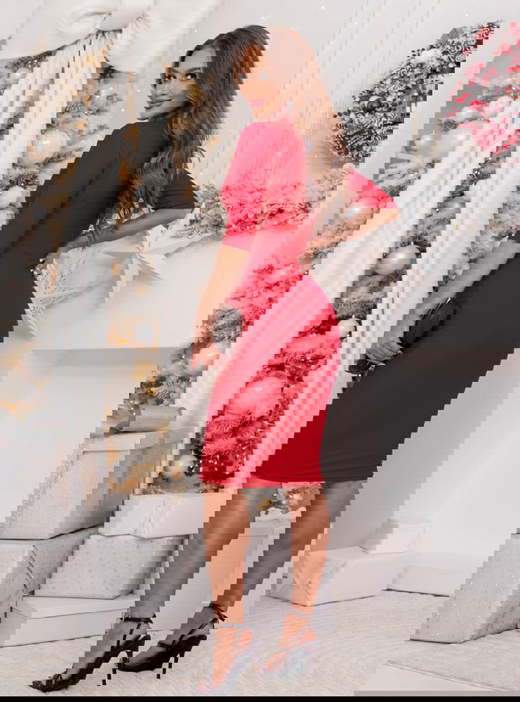 Malinowa dopasowana świąteczna...