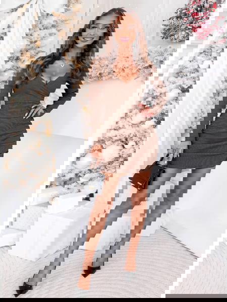 Prążkowana sukienka na...