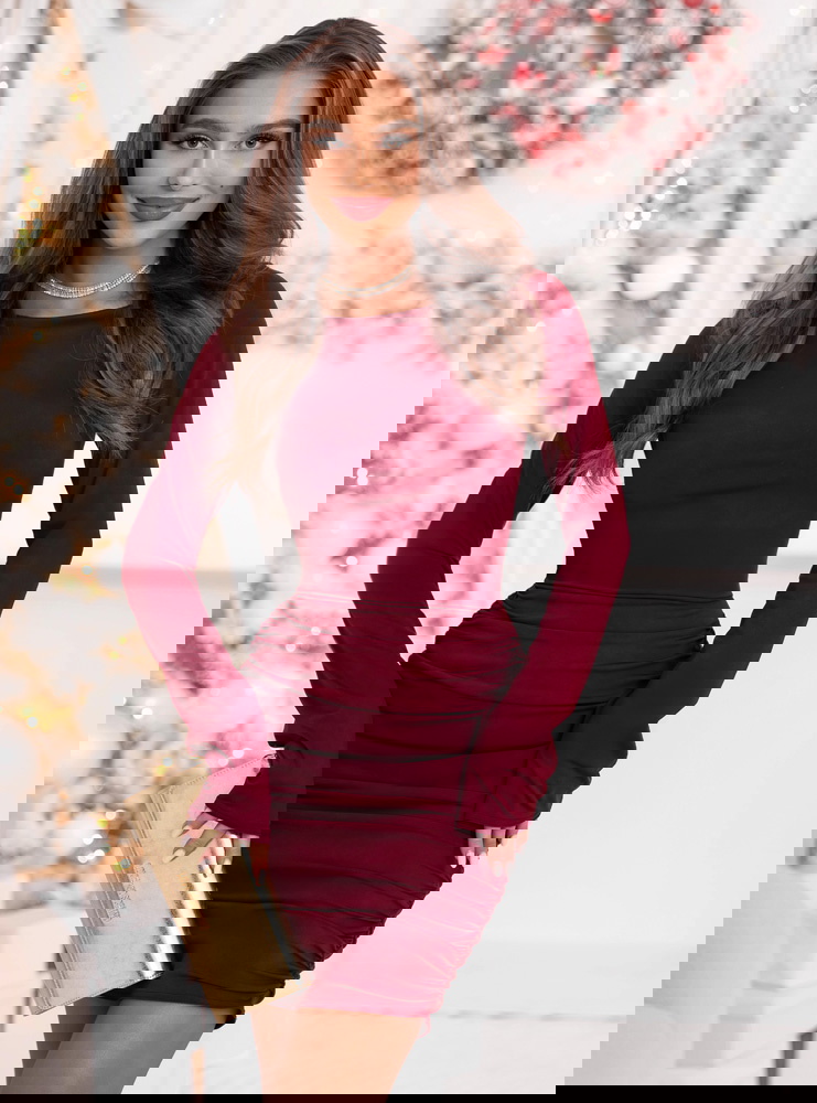 Bordowa świąteczna dopasowana...