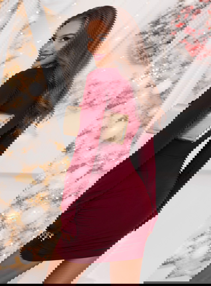 Bordowa świąteczna dopasowana...