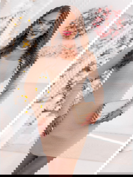 Beżowa prążkowana... 2