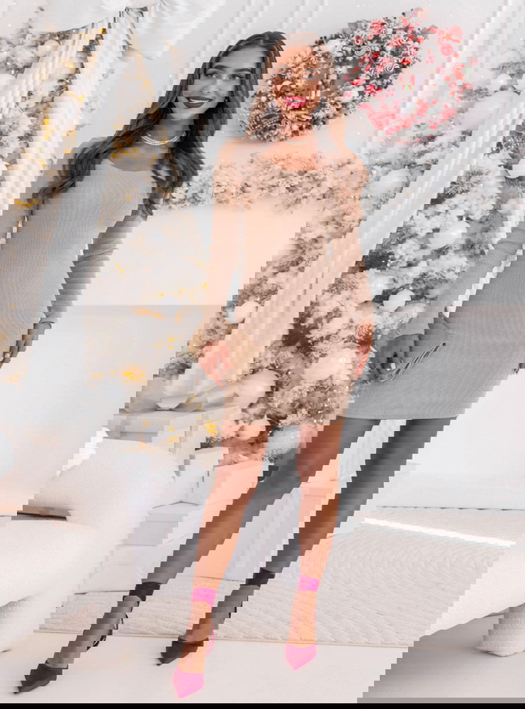 Beżowa prążkowana dopasowana...