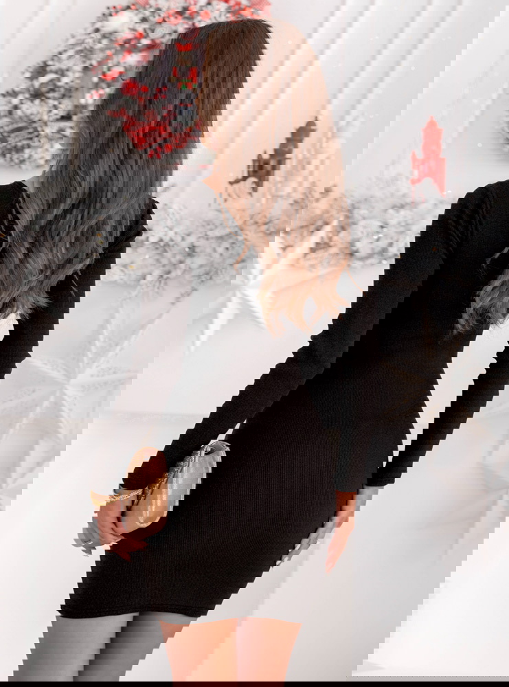 Czarna prążkowana dopasowana...