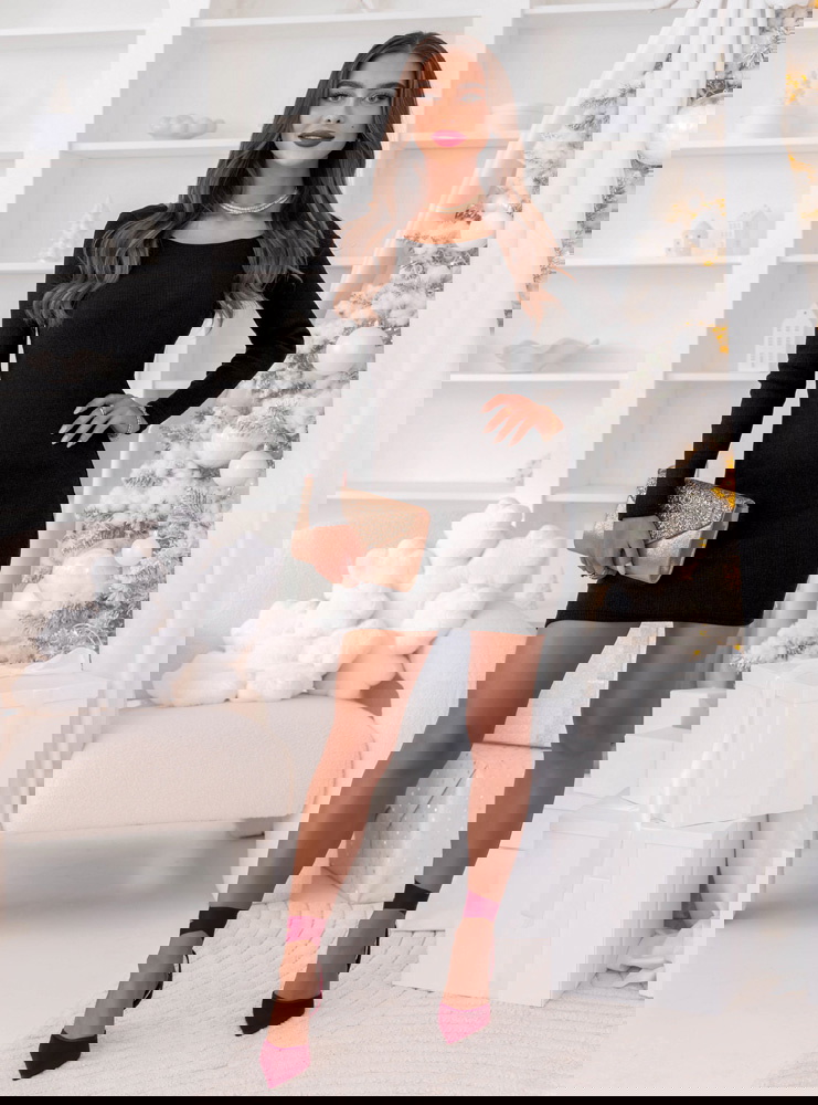 Czarna prążkowana dopasowana...