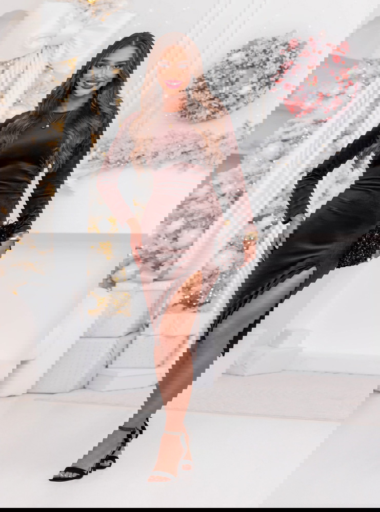 Czekoladowa welurowa dopasowana...