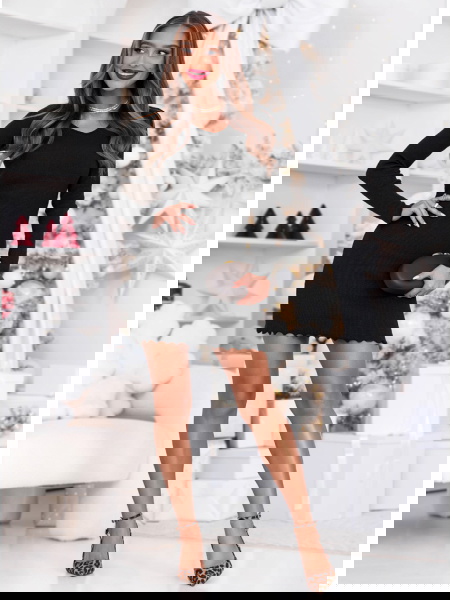 Czarna prążkowana...